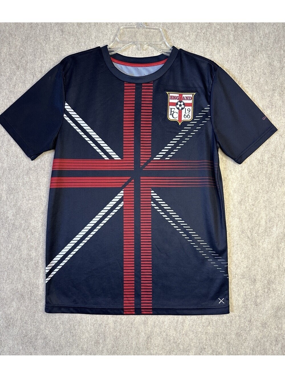 England Team Soccer Jersey/Shirt Dry Fit Polyester Youth XL Black Red